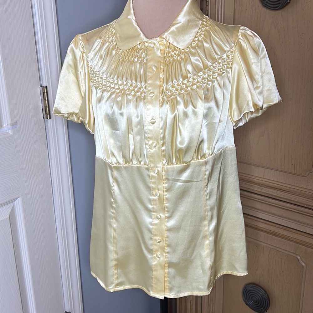 JohnPaulRichard top. Size Medium